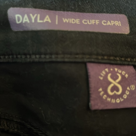 NYDJ Dayla wide cuff capri in black - Picture 8 of 11
